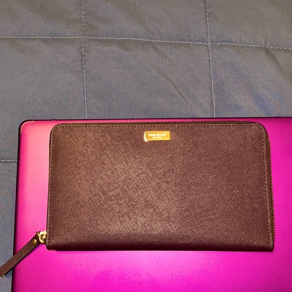 kate spade Handbags - Kate Spade large wallet 🪬